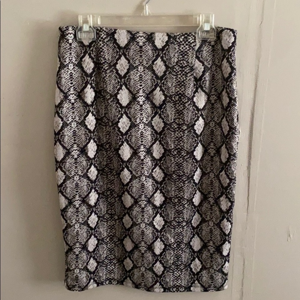 High-waisted Snake Print Pencil Skirt
